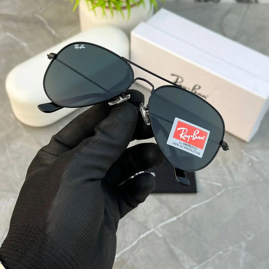 Ray-Ban New Stylish Aviator 3026 Black and Black Sunglasses for men and women.